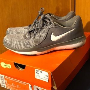 Nike Flex Supreme TR 6